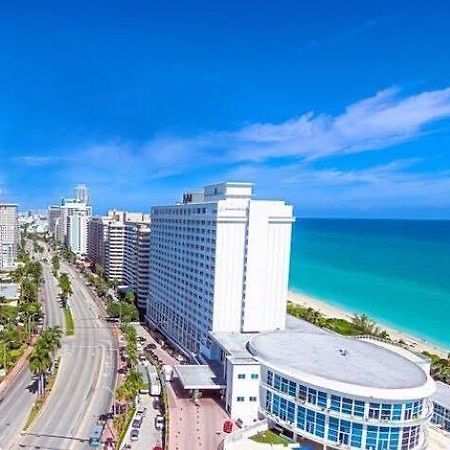 Ocean Front Studio Units Miami Beach Exterior photo
