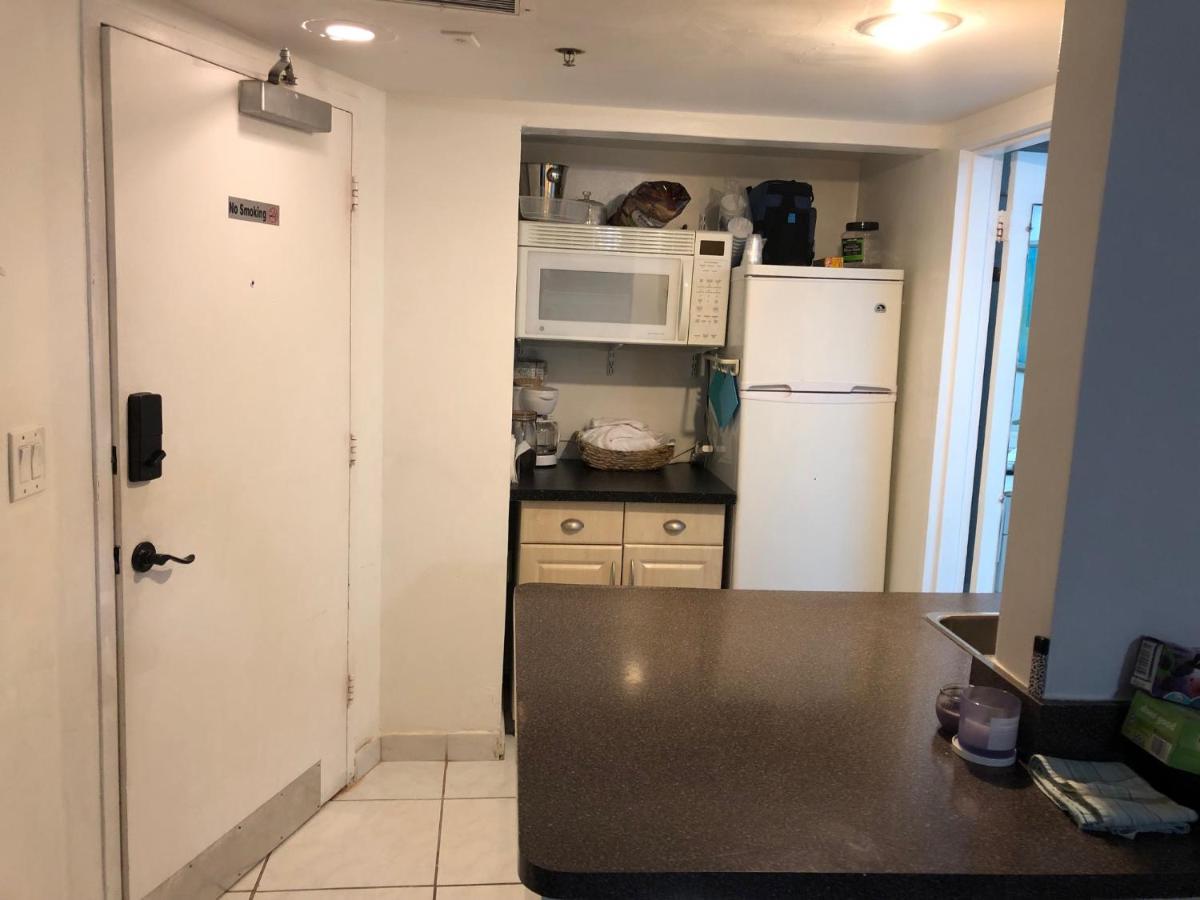 Ocean Front Studio Units Miami Beach Exterior photo