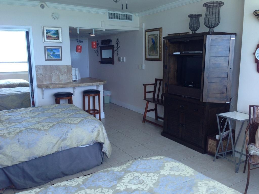 Ocean Front Studio Units Miami Beach Exterior photo